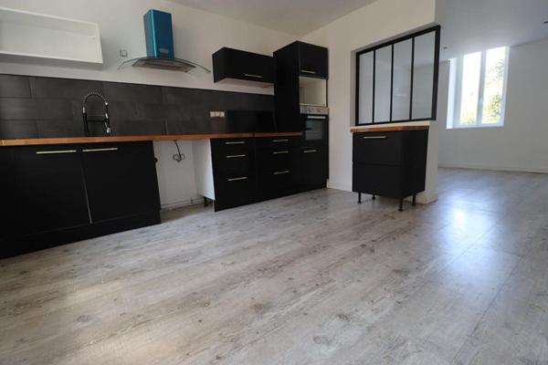 Maison Neris Les Bains 8 pièce(s) 108 m2