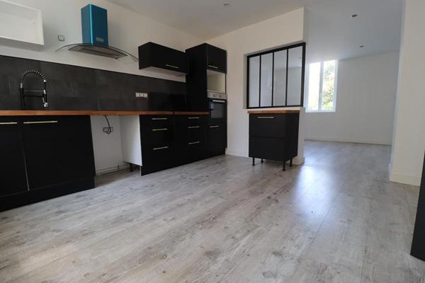 Maison Neris Les Bains 8 pièce(s) 108 m2