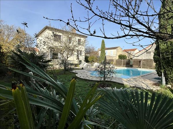 Maison à vendre |  Cognac |  7 pièces | 172 m²