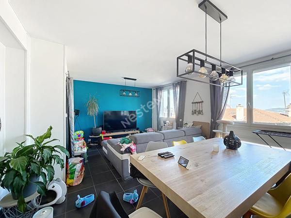 Exclusivité Nestenn - Appartement lumineux avec vue dégagée et garage à Montaud !