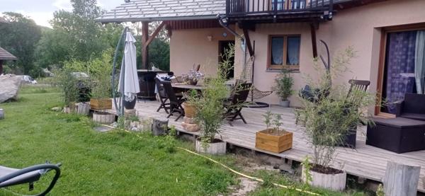 A VENDRE, Villa de Prestige à Seyne-les-Alpes – Vue Panoramique & Proximité des Pistes !