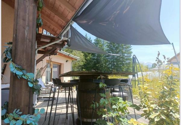 A VENDRE, Villa de Prestige à Seyne-les-Alpes – Vue Panoramique & Proximité des Pistes !