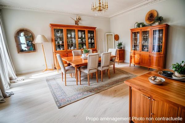 MAISON DE BOURG AVEC DE BEAUX VOLUMES