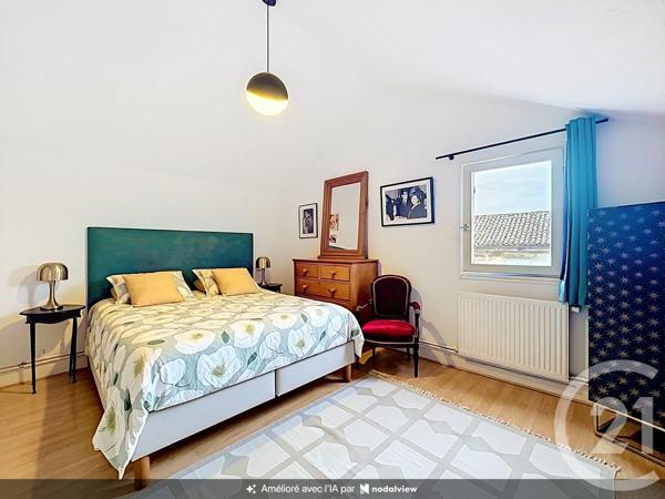 Appartement F5 à vendre  5 pièces - 93,50 m 2   PERIGUEUX  - 24