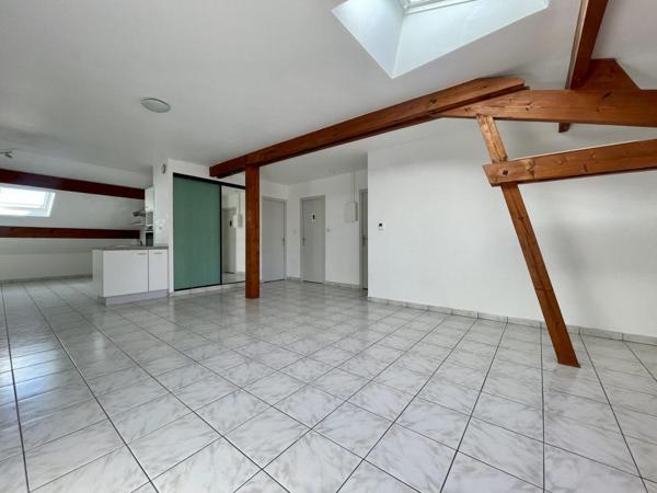Location Appartement 3 pièces 76.54 m² - ÉPinal 88000