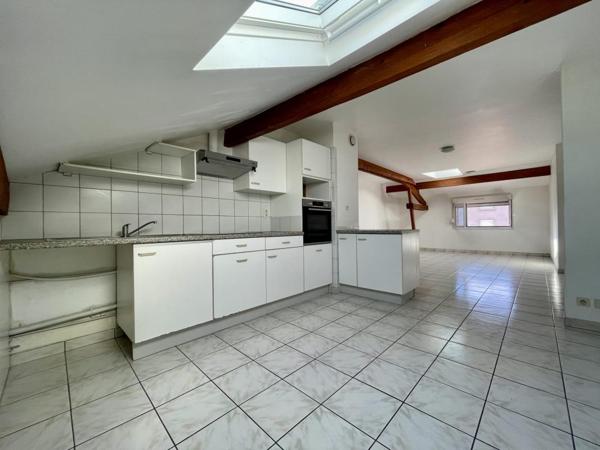 Location Appartement 3 pièces 76.54 m² - ÉPinal 88000