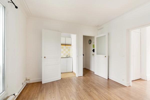Appartement Paris 18 e - JULES JOFFRIN / RUE DES CLOYS