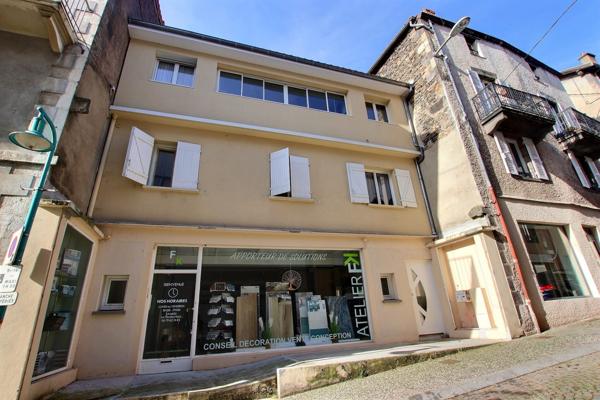 ROYAT , bel appartement en duplex avec grande terrasse