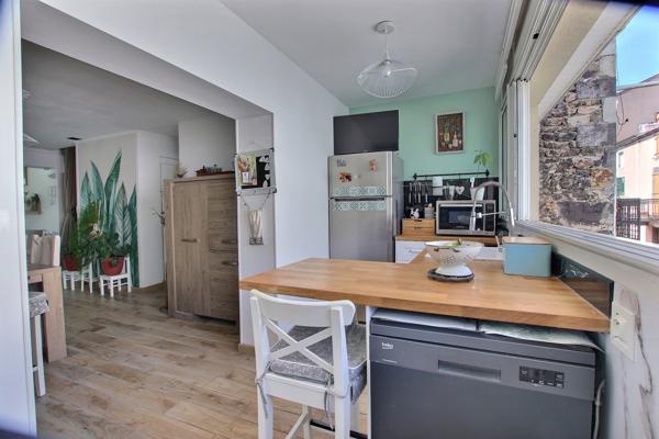 ROYAT , bel appartement en duplex avec grande terrasse