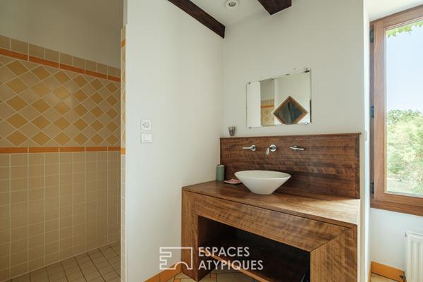 Maison poitevine de caractère entourée de son parc arboré