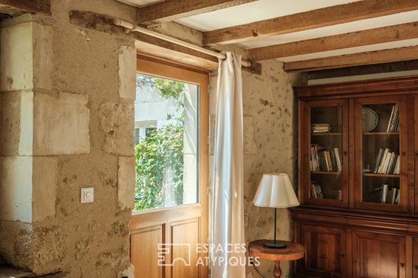 Maison poitevine de caractère entourée de son parc arboré