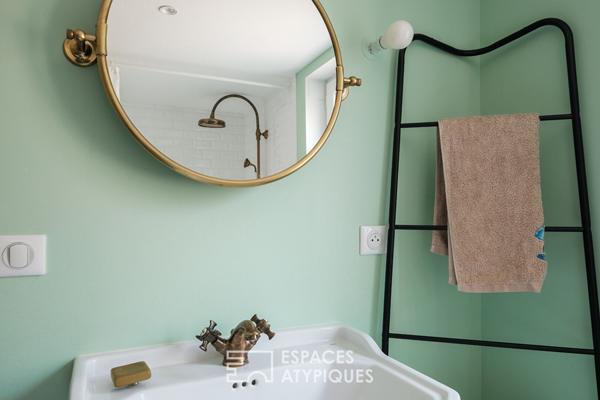 Maison poitevine de caractère entourée de son parc arboré