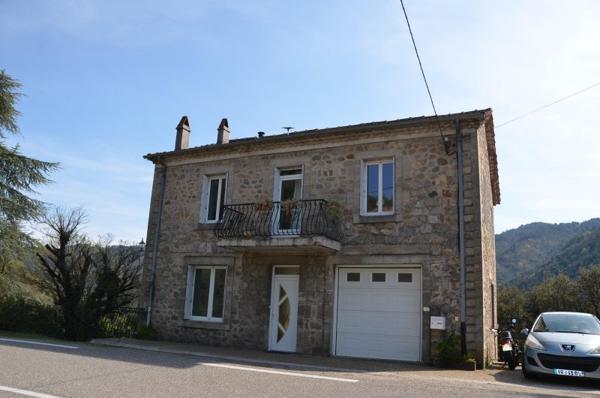Vente / Maison et grand terrain