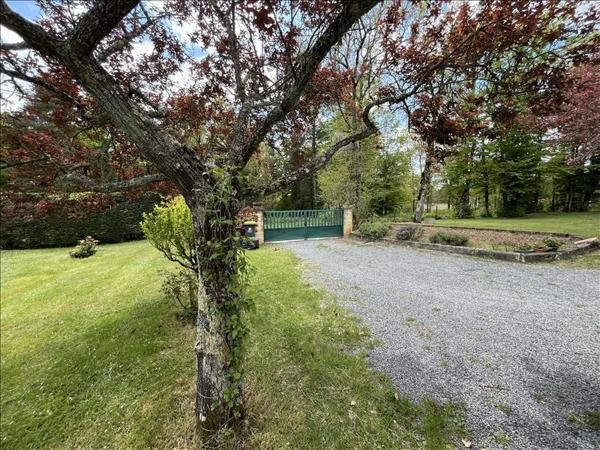 Maison à vendre |  Jugeals-Nazareth |  5 pièces | 122 m²