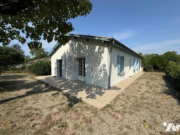 PROCHE CENTRE,  MAISON DE PLAIN PIED AVEC GARAGE ET DEPENDANCE