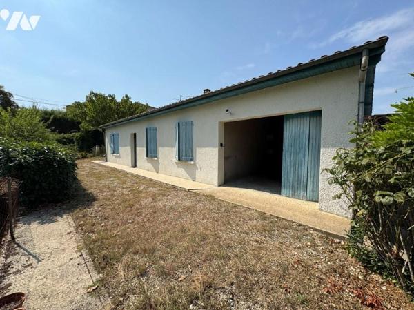PROCHE CENTRE,  MAISON DE PLAIN PIED AVEC GARAGE ET DEPENDANCE