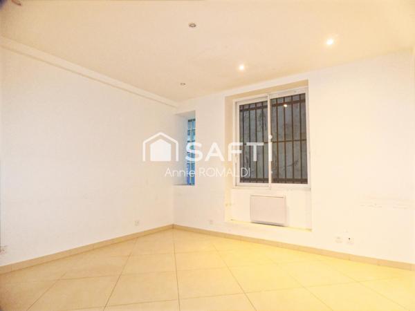 APPARTEMENT/BUREAUX 140M 2 ENVIRON - PLAIN-PIED - 5 PIECES