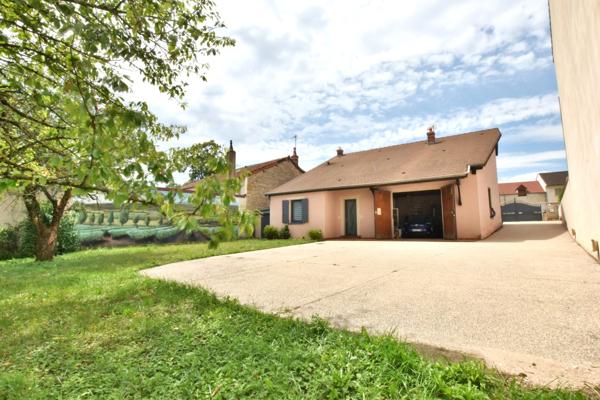 Charmante maison bourguignonne avec vue dégagée à VOSNE ROMANEE