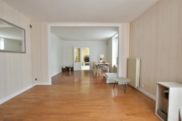 Charmante maison bourguignonne avec vue dégagée à VOSNE ROMANEE