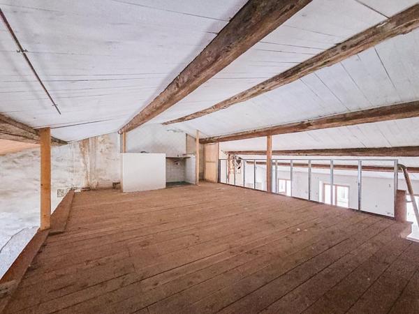 Plateau à aménager offrant de nombreuses possibilités