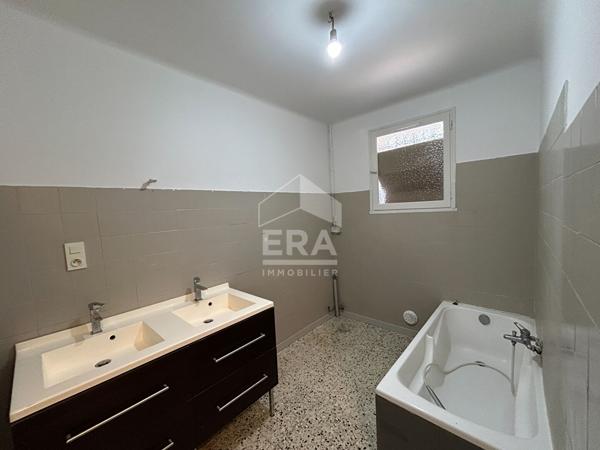 Maison Pernes Les Fontaines 5 pièce(s) 130 m2