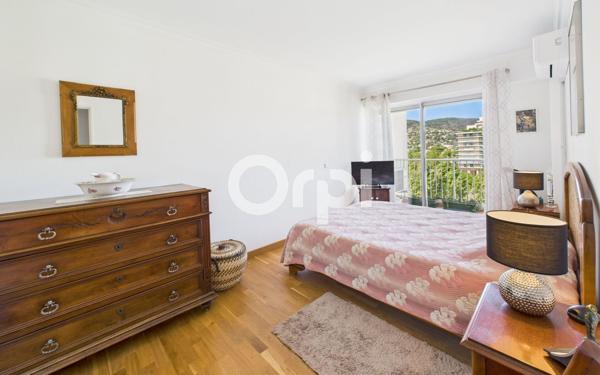 Appartement à vendre    3 pièces • 74,05 m2 Mandelieu-la-Napoule