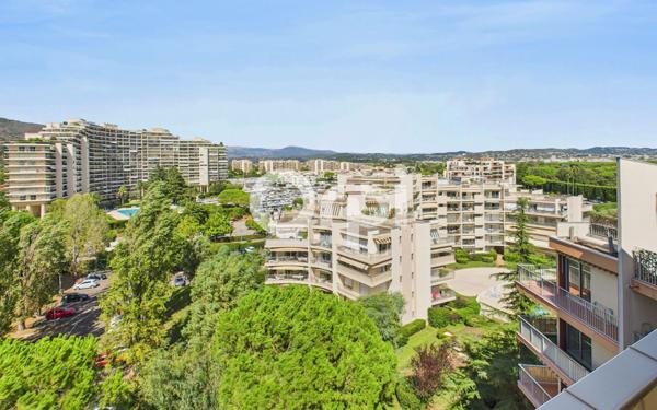 Appartement à vendre    3 pièces • 74,05 m2 Mandelieu-la-Napoule