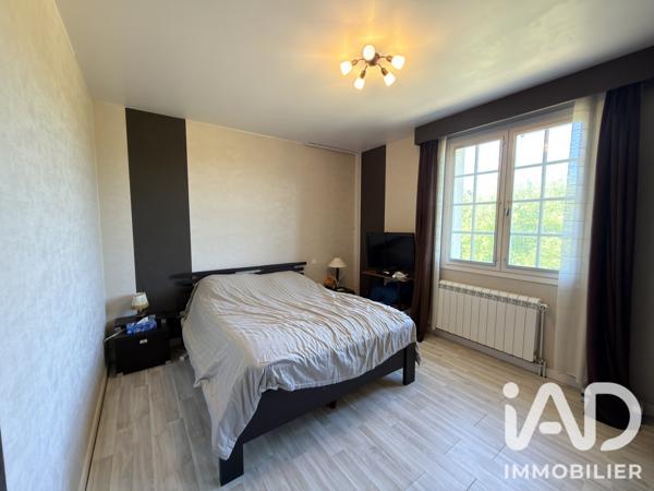 Maison à vendre 7 pièces 135 m² Saint-Sulpice-le-Guérétois