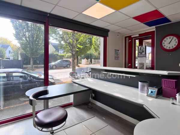 Bureaux climatisés 125 m² – Vitrine 10 mètres – Parkings – Proche Gare Sud / St Hélier