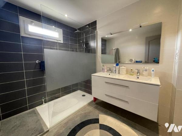 SUPERBE 4 PIECES TERRASSE ET PARKING