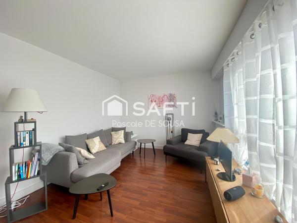 3 pièces lumineux en dernier étage avec terrasse, proche toutes commodités