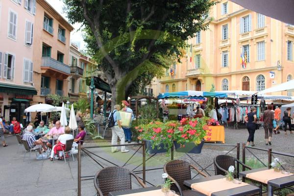 Local commercial à VENCE (06140)