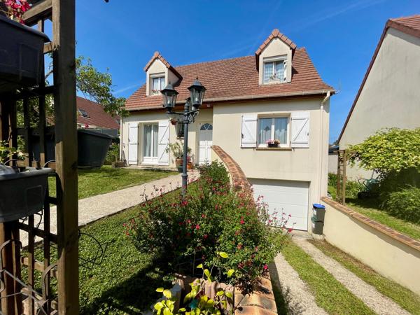 Saint-Germain-lès-Arpajon (91180) Maison 3 chambres, avec sous-sol total sur 433 m² de jardin clos