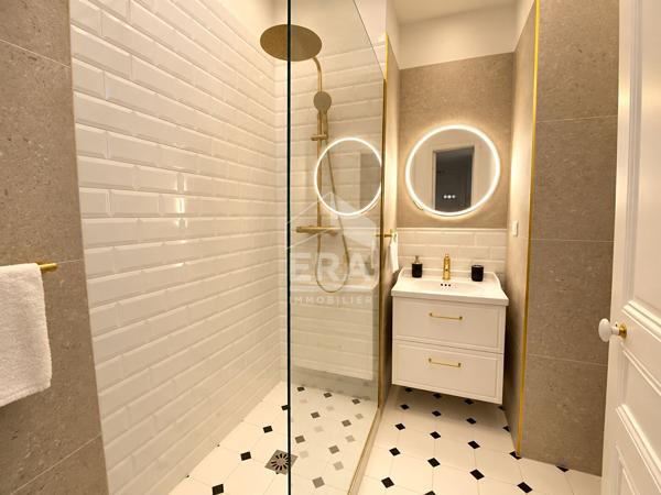 MAGNIFIQUE 3 PIÈCES DE 71 M²  - NICE - QUARTIER GAMBETTA - CHARME HAUSSMANNIEN