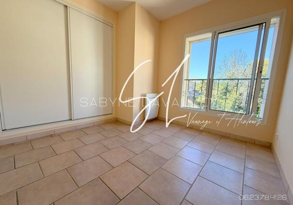 Duplex de caractère avec terrasse tropézienne  ?