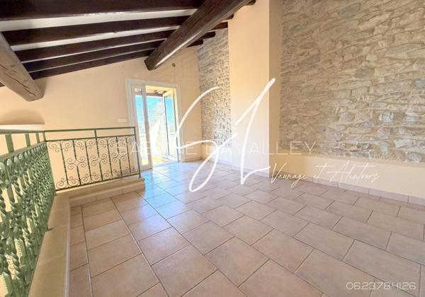 Duplex de caractère avec terrasse tropézienne  ?
