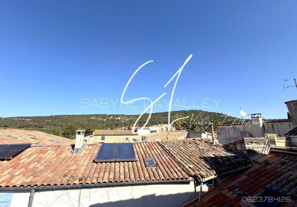 Duplex de caractère avec terrasse tropézienne  ?