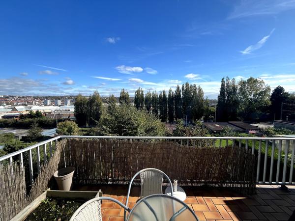 Maison avec garage de 20m2 + cave très spacieuse