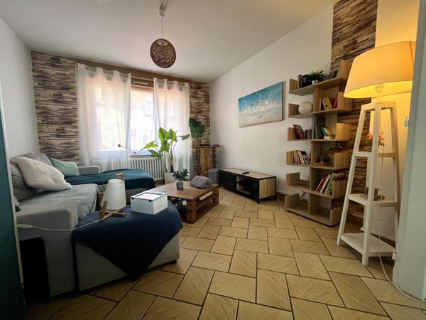 Maison avec garage de 20m2 + cave très spacieuse