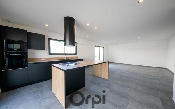 Maison à vendre    5 pièces •  Perpignan