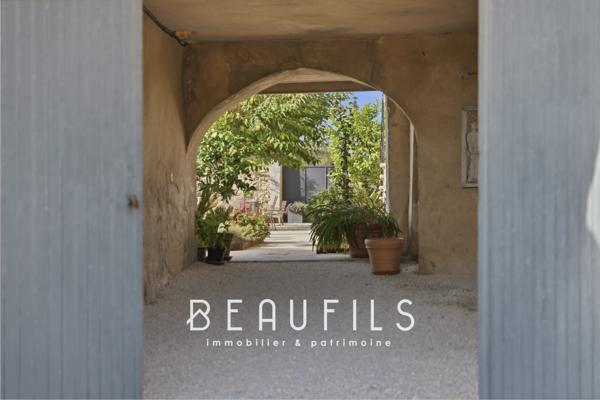 Exclusivité. Domaine de caractère avec vignoble et mas historique
