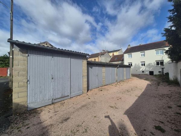 Immeuble à vendre 161 250 € Montluçon 210 m² DPE D