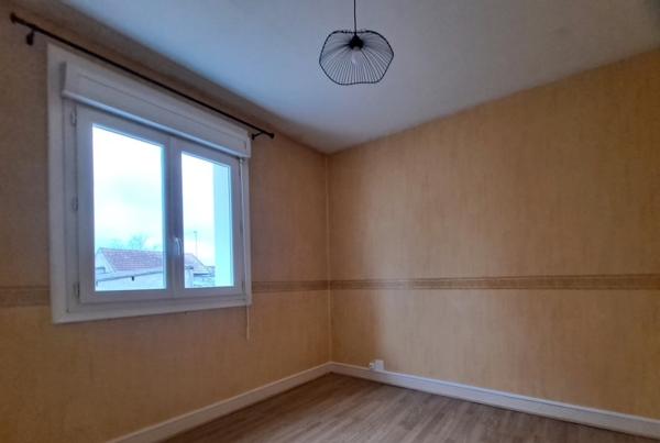 Immeuble à vendre 161 250 € Montluçon 210 m² DPE D