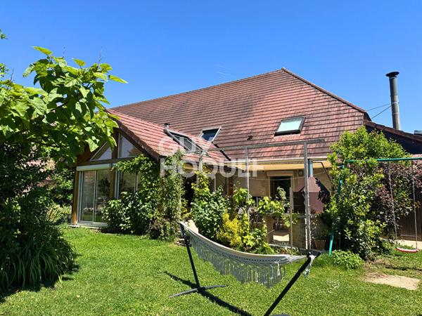 Maison et gite Oussieres 9 chambres