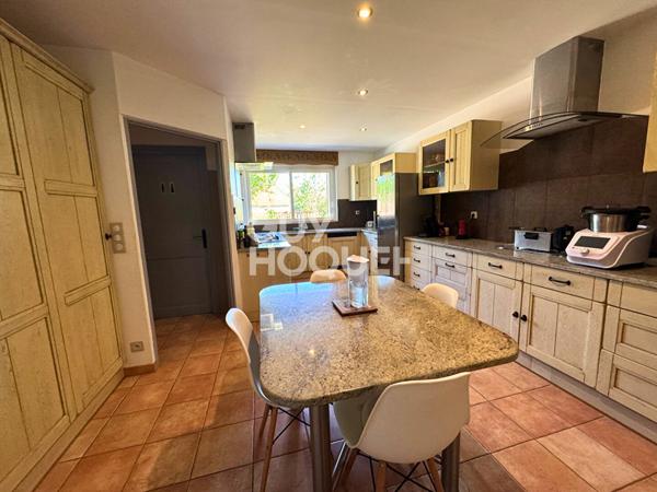 Maison et gite Oussieres 9 chambres