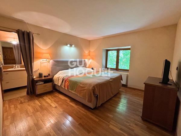 Maison et gite Oussieres 9 chambres