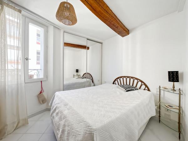 APPARTEMENT DE TYPE 2 PIECES. CANNET MAIRIE