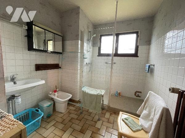 Pavillon au coeur de CHARNY avec jardin