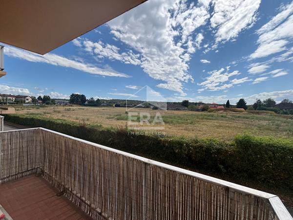 Appartement Bourg En Bresse 3 pièces de 56 m², cuisine, salon , 2 chambres, cave et garage