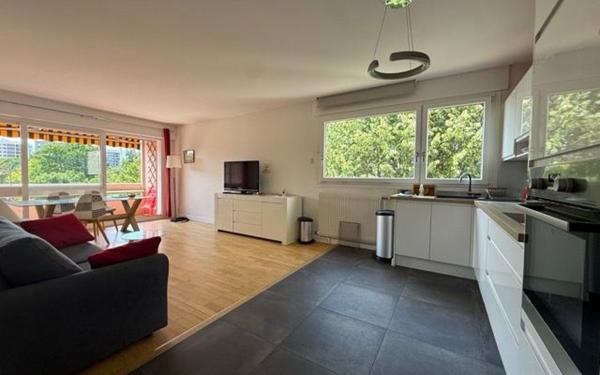 Appartement à vendre    4 pièces • 84,66 m2 Écully